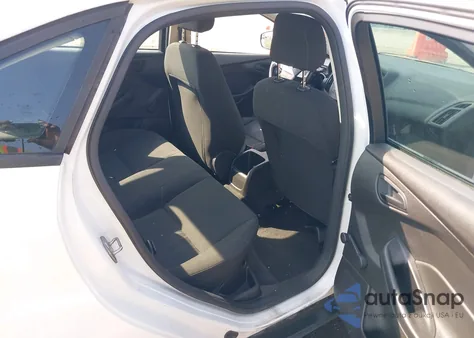 2016 Ford Focus S из США, поврежденный, VIN 1FADP3E2XGL242513